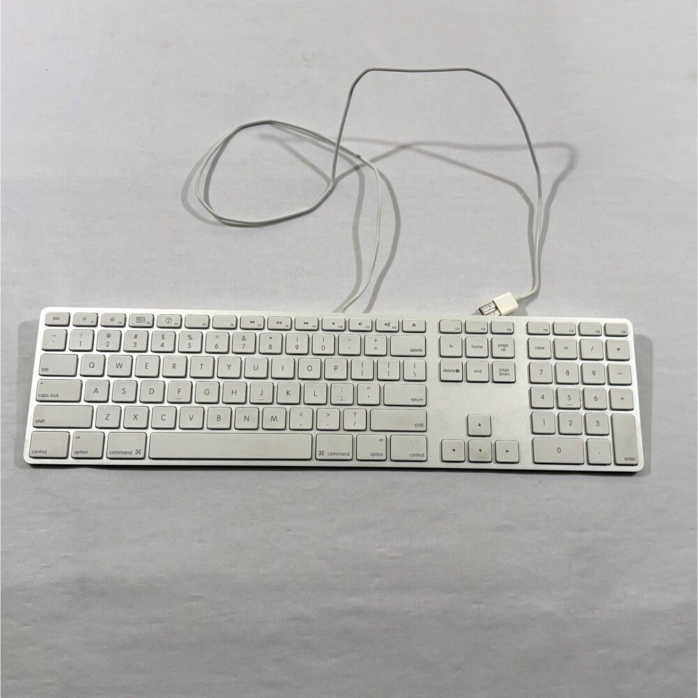 Apple Slim USB Wired Keyboard A1243 MB110LL/A Aluminum Standard Full Size